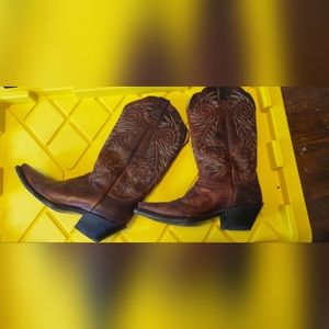 Justin cowboy boots